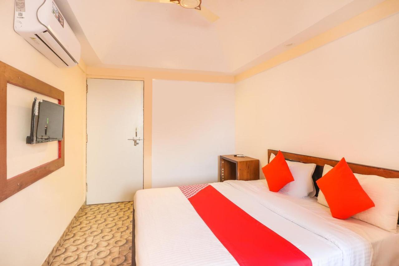 Oyo 66888 Gomti Resorts Alīgarh Eksteriør billede
