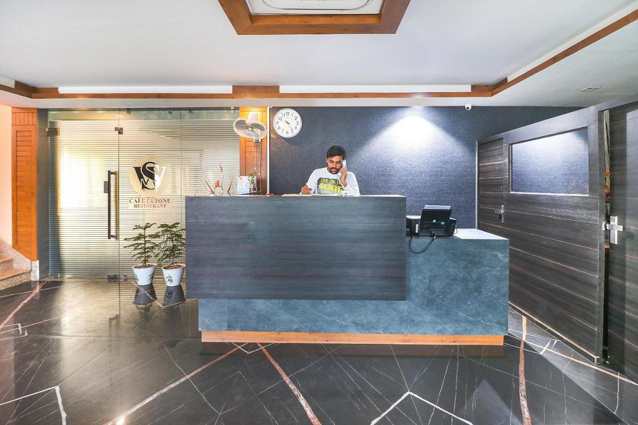 Oyo 66888 Gomti Resorts Alīgarh Eksteriør billede